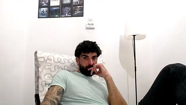 Verycutex online show from March 5, 2026, 7:21 pm