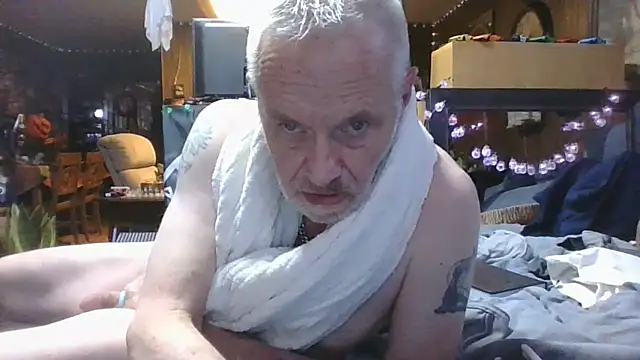 Makowboy online show from October 23, 2025, 7:23 pm