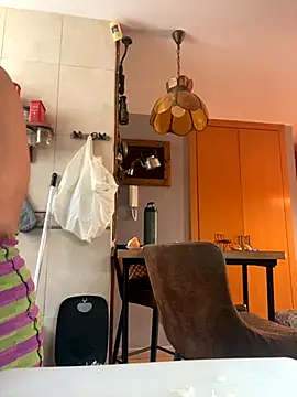 camelia3 online show from November 7, 2025, 1:33 pm