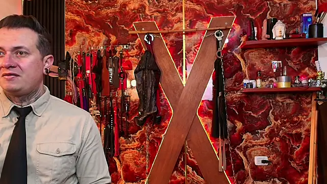 boy n girl online show from September 9, 2025, 10:04 am