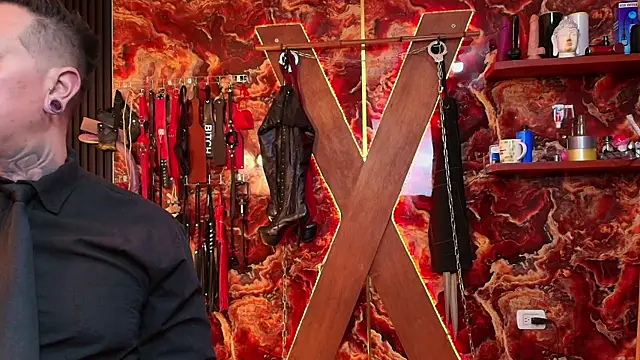 boy n girl online show from September 10, 2025, 10:04 am