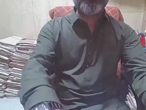 hairymaster95 online show from October 23, 2025, 4:34 am