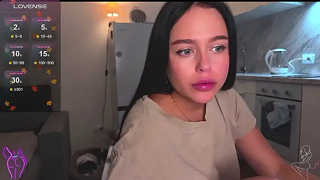 Megan Nilson online show from December 5, 2024, 4:31 am