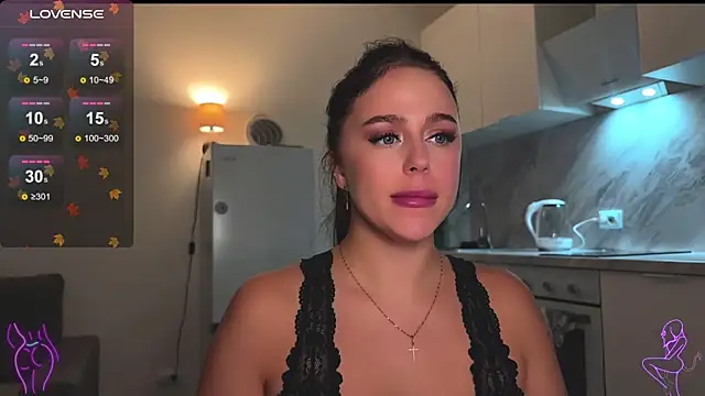 Megan Nilson online show from December 5, 2024, 9:06 pm