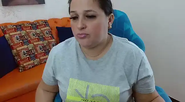 Kerly Doll online show from February 13, 2025, 6:16 pm