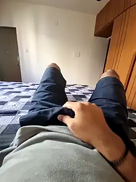 Snapshot of YourPersonall chatting on December 10, 2024, 9:33 am YourPersonall online show from December 10, 2024, 9:33 am