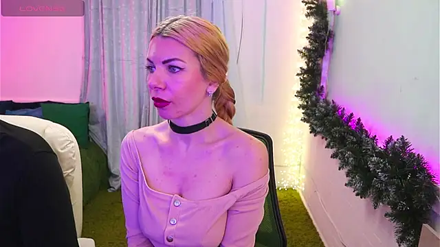 AlisaAleksandr online show from February 8, 2026, 1:31 am