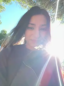 Snapshot of _MiaQueen_ chatting on December 7, 2024, 12:13 pm MiaQueen online show from December 7, 2024, 12:13 pm