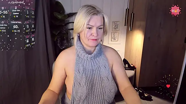 Snapshot of YolandaKiss chatting on January 11, 2026, 8:25 pm YolandaKiss online show from January 11, 2026, 8:25 pm