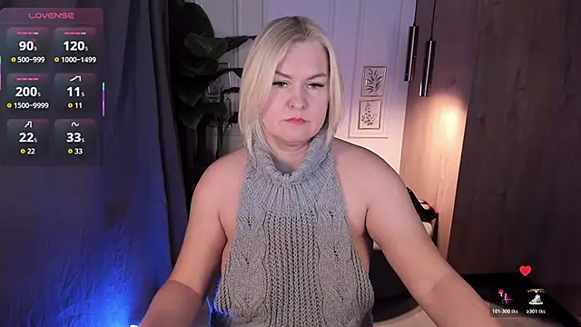 Snapshot of YolandaKiss chatting on February 2, 2026, 8:29 pm YolandaKiss online show from February 2, 2026, 8:29 pm