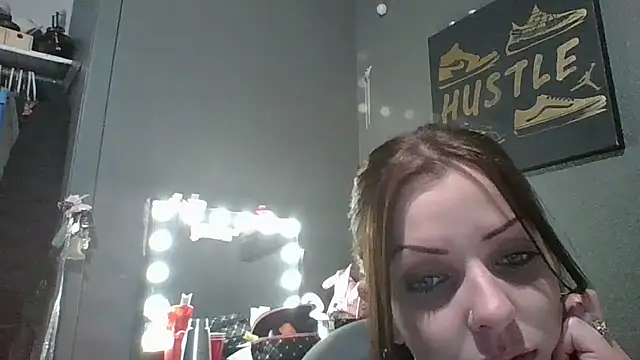 Justjennyy online show from December 18, 2025, 8:09 am