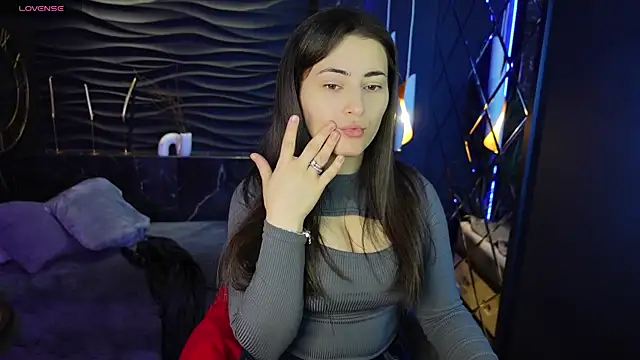 KylieMellow online show from March 15, 2025, 5:52 am