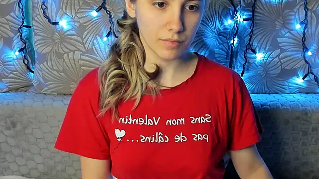 MaggieCake online show from March 3, 2026, 3:45 am