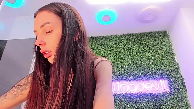 realhotfallingdevil online show from November 22, 2025, 9:52 am