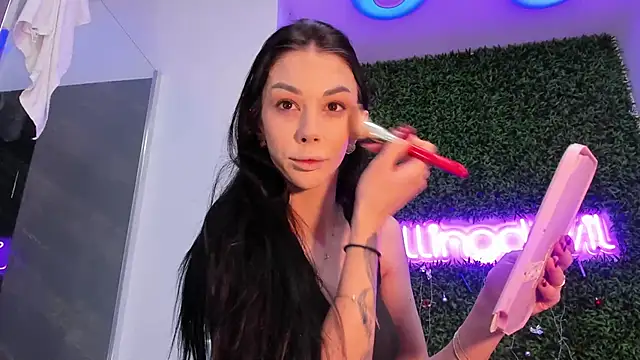 Snapshot of realhotfallingdevil chatting on February 2, 2026, 5:50 am realhotfallingdevil online show from February 2, 2026, 5:50 am