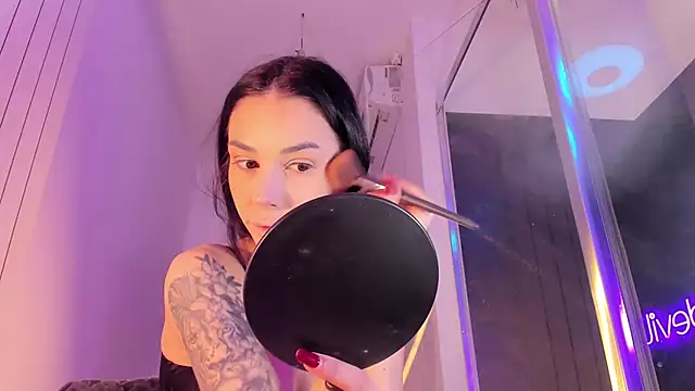 Snapshot of realhotfallingdevil chatting on February 19, 2026, 6:09 am realhotfallingdevil online show from February 19, 2026, 6:09 am