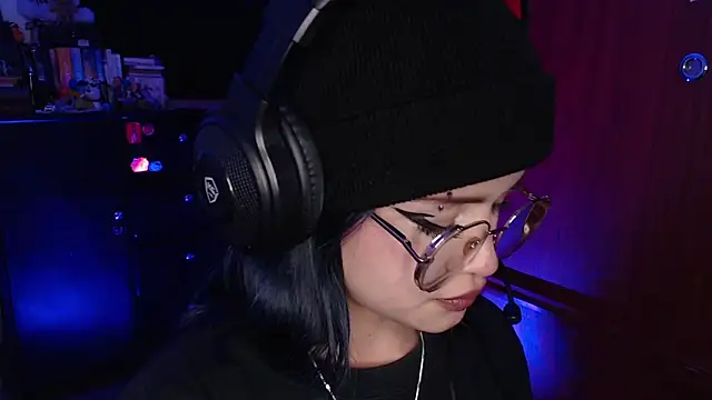 Raventh  online show from December 17, 2025, 2:06 am