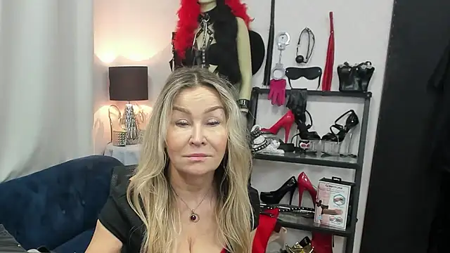 crystaLUX online show from January 8, 2026, 5:32 am