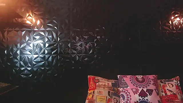 PINK  LOLA1 online show from December 5, 2025, 12:30 am