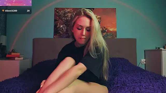 Snapshot of Linda_Roxy chatting on February 2, 2025, 5:37 pm Linda Roxy online show from February 2, 2025, 5:37 pm