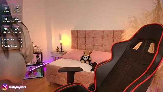 Snapshot of KallyMyller1 chatting on January 17, 2025, 10:45 pm KallyMyller1 online show from January 17, 2025, 10:45 pm