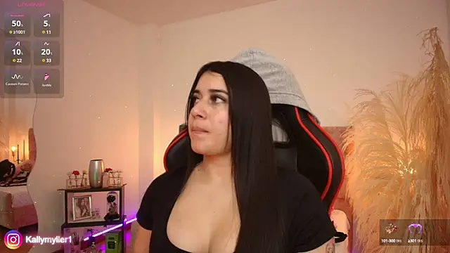 Snapshot of KallyMyller1 chatting on January 28, 2025, 7:42 pm KallyMyller1 online show from January 28, 2025, 7:42 pm