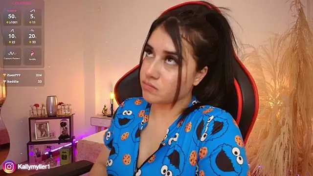 Snapshot of KallyMyller1 chatting on January 28, 2025, 10:45 pm KallyMyller1 online show from January 28, 2025, 10:45 pm