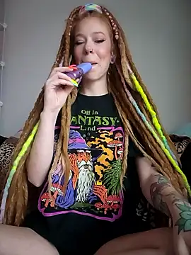 Snapshot of LucidLucy chatting on January 15, 2026, 1:48 pm LucidLucy online show from January 15, 2026, 1:48 pm