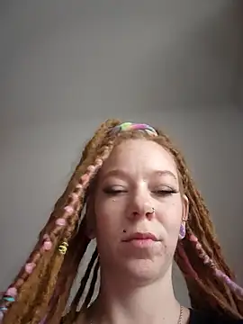 Snapshot of LucidLucy chatting on February 20, 2026, 1:55 pm LucidLucy online show from February 20, 2026, 1:55 pm