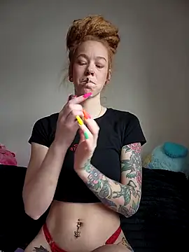 Snapshot of LucidLucy chatting on February 26, 2026, 5:01 pm LucidLucy online show from February 26, 2026, 5:01 pm