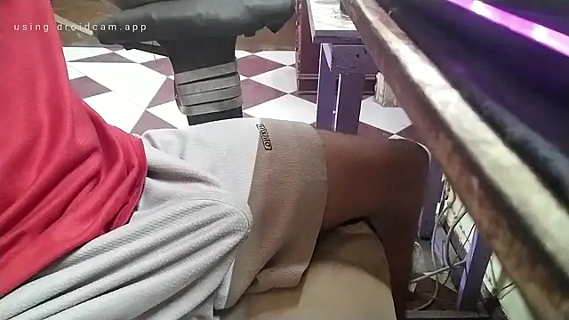 growing20yo online show from October 22, 2025, 11:26 pm