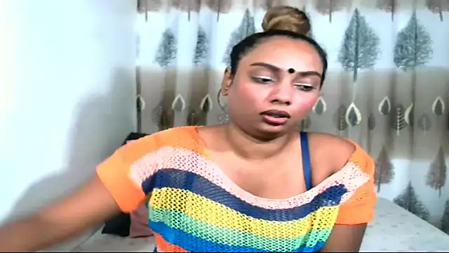 sexyindianchic online show from January 31, 2025, 9:05 am