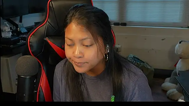 Bubbleliyah online show from April 1, 2026, 11:44 am