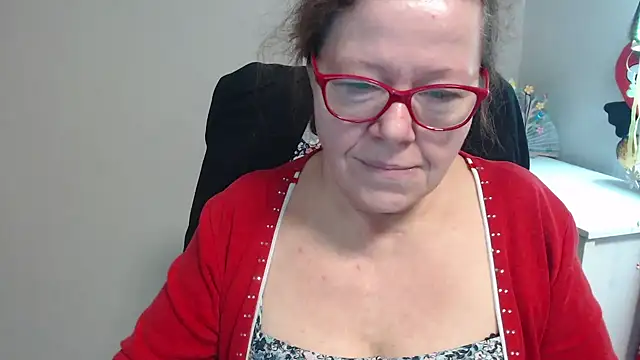 Adelewildx online show from February 18, 2025, 5:31 am
