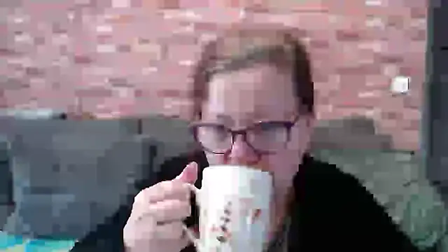 Adelewildx online show from February 28, 2025, 11:25 am