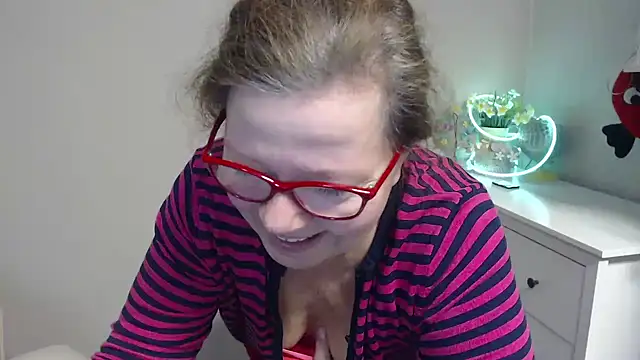 Adelewildx online show from March 3, 2025, 4:03 am