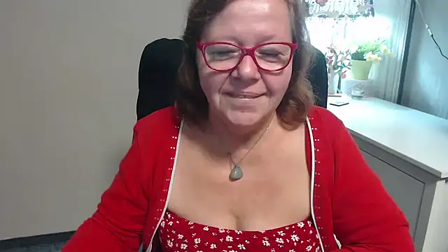 Adelewildx online show from September 18, 2025, 3:41 am
