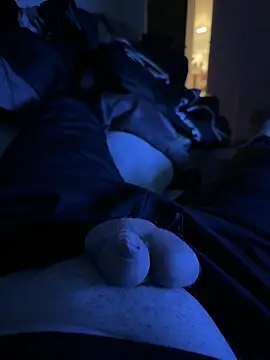 adam123456654321 online show from December 19, 2024, 12:45 am