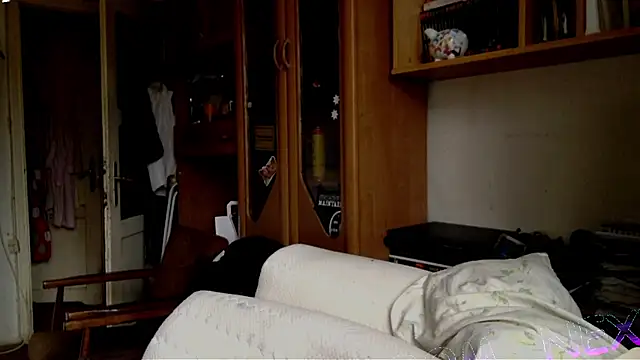 Snapshot of FireFox_Feel chatting on December 7, 2024, 11:18 am FireFox Feel online show from December 7, 2024, 11:18 am