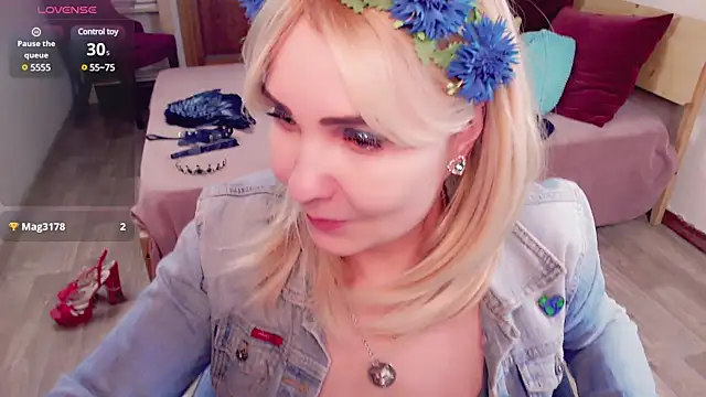 Snapshot of _unique_cam_ chatting on February 2, 2025, 12:02 pm  unique cam  online show from February 2, 2025, 12:02 pm