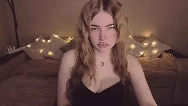 ViolettaLopez online show from March 30, 2026, 3:57 pm