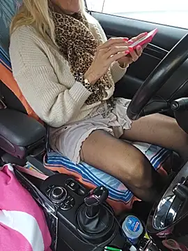 Nathotsexy1 online show from March 5, 2026, 8:43 am