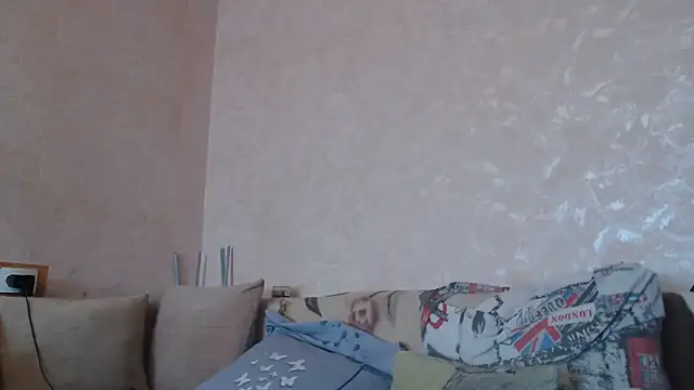 Snapshot of Amy_August chatting on February 19, 2025, 11:06 am Amy August online show from February 19, 2025, 11:06 am