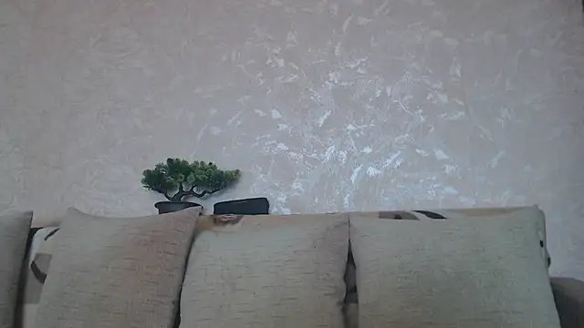 Amy August online show from May 17, 2026, 9:06 am