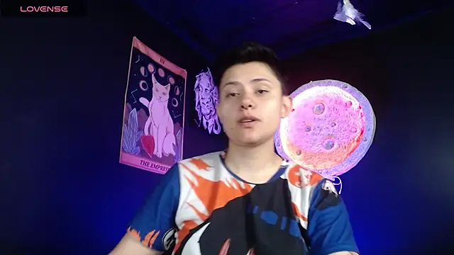 girl intense444 online show from November 11, 2025, 1:00 pm