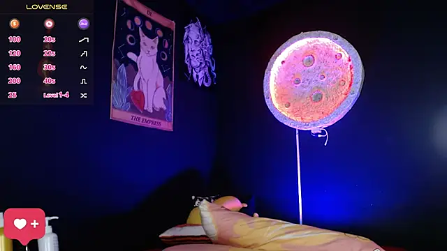 girl intense444 online show from November 12, 2025, 7:35 pm