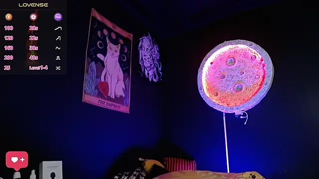 girl intense444 online show from November 14, 2025, 1:10 pm