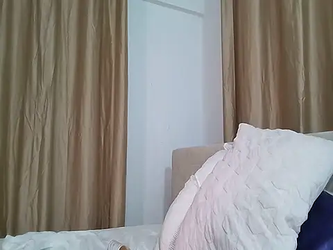 Deliciousgal online show from February 4, 2026, 6:25 pm