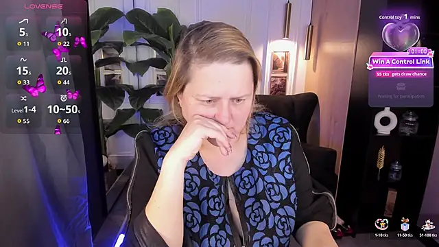 ScarlettSoft online show from May 11, 2026, 5:35 am