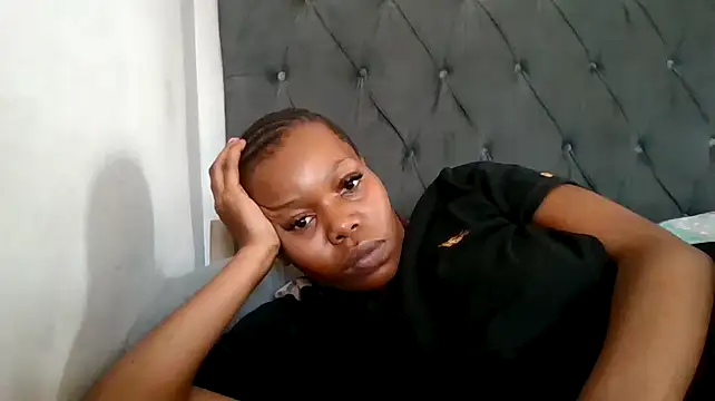 Snapshot of cherryontopy chatting on February 27, 2025, 7:44 am cherryontopy online show from February 27, 2025, 7:44 am